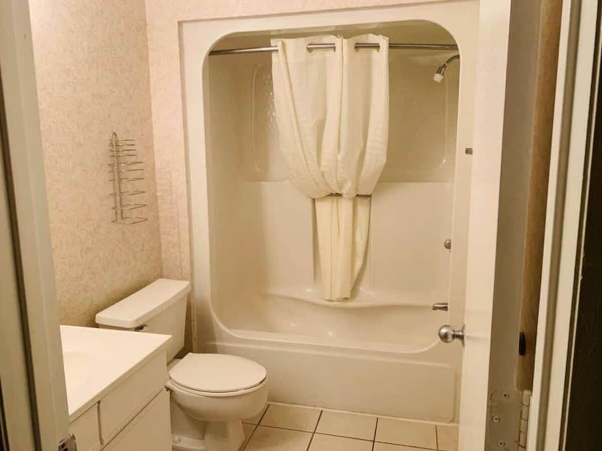 *Delightful Family Beach Retreat*Pool, Steps To The Sand*H32-3 Myrtle Beach Bagian luar foto